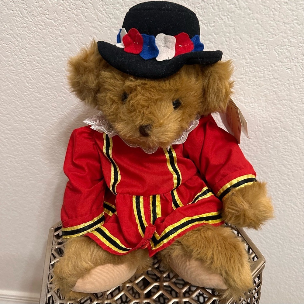 Hamleys Teddy Bear Brown Red London Beefeater Yeoman Warder Outfit 11in